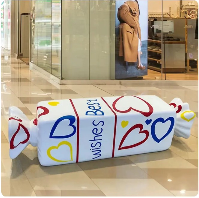 Fiberglass Sculpture je lehčí a lépe přenosný než tradiční sochařské materiály